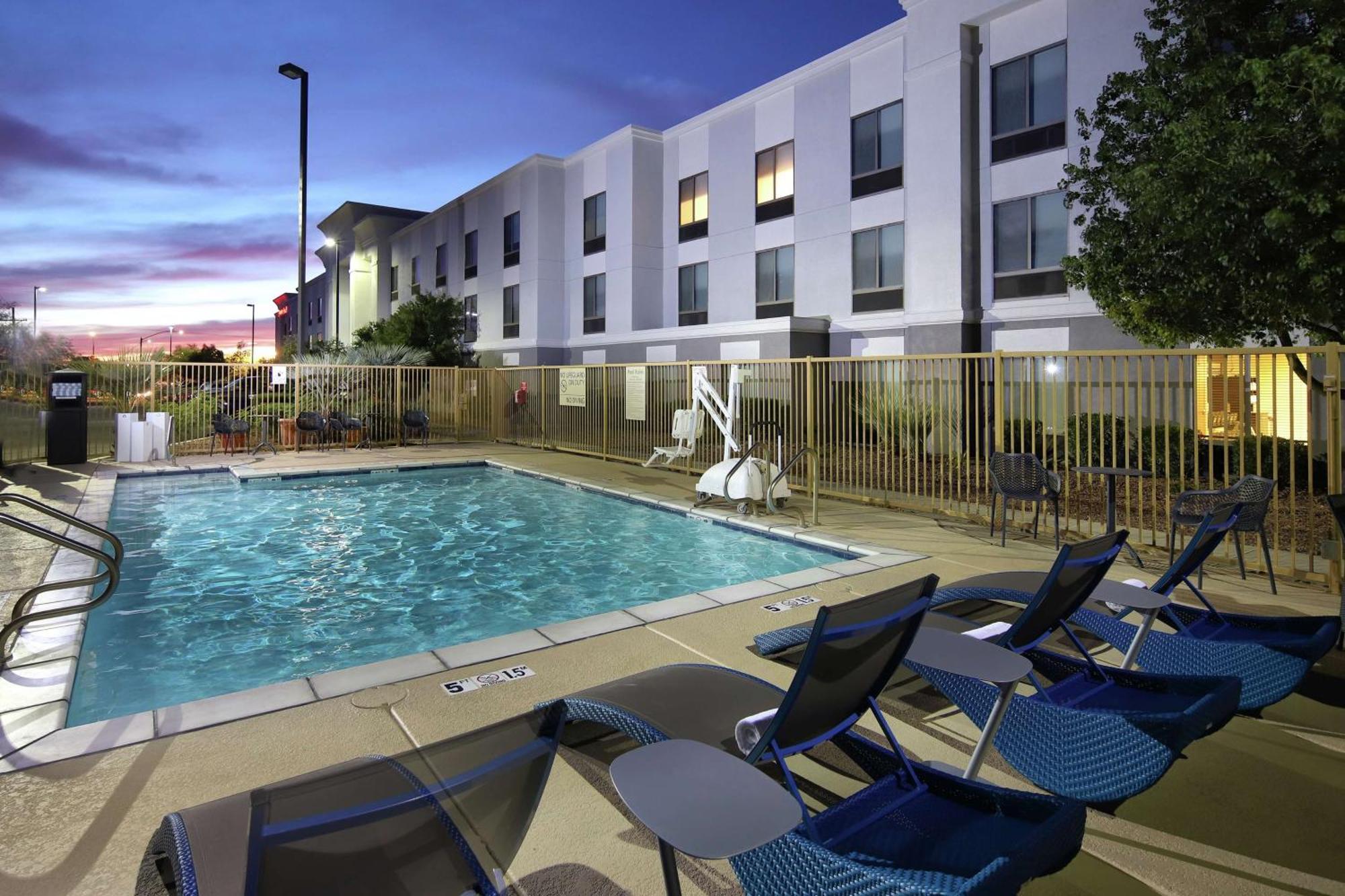 Hampton Inn & Suites Tucson East Екстериор снимка